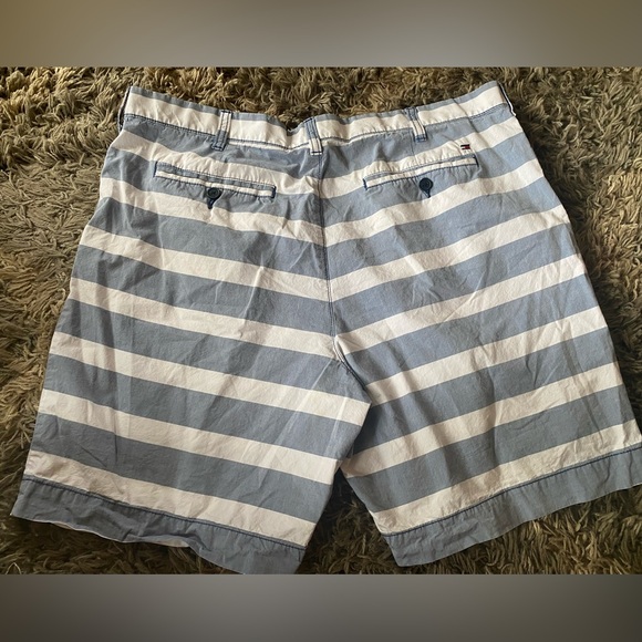 Men’s Tommy Hilfiger shorts size 38 - Picture 3 of 5
